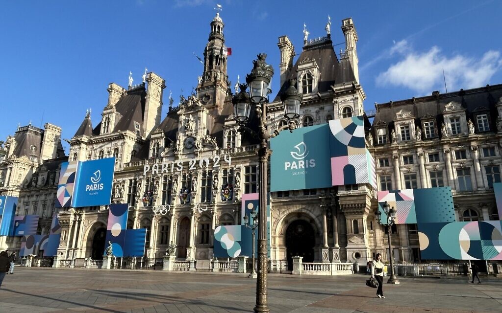 Paris City Hall is adorned with decorations auguring the 2024 Paris Olympic Games. (Romain Chauvet) (Image obtained at timesofisrael.com)